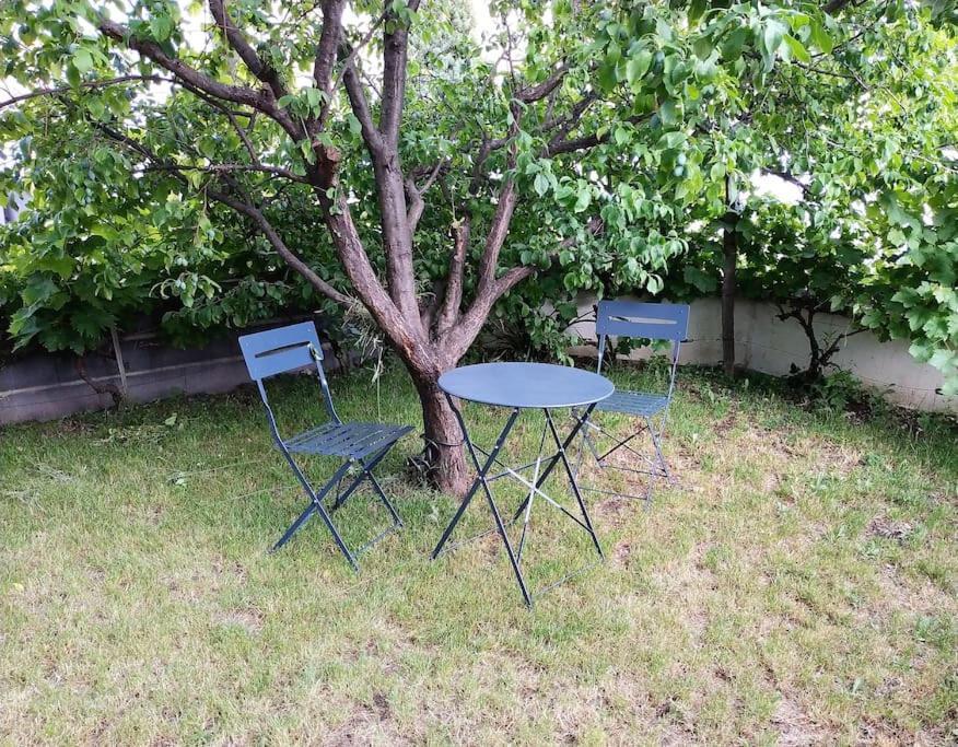 Grand Studio Avec Jardin Et Entree Privative A Noter Reservations De 3 Nuits Minimum Clermont-Ferrand Exterior photo